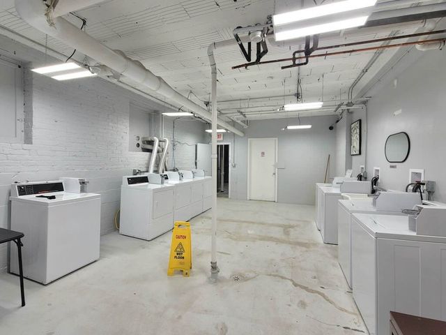 4604 N Beacon Street 4C, Chicago, IL 60640