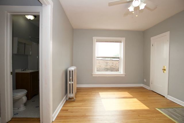 4604 N Beacon Street 4C, Chicago, IL 60640