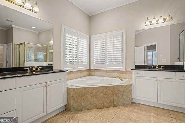 25 Inverleigh Row, Covington, GA 30014