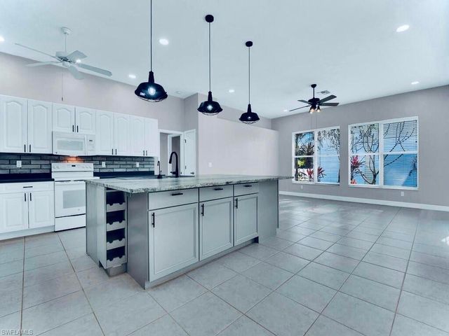 816 Columbus AVE, Lehigh Acres, FL 33972