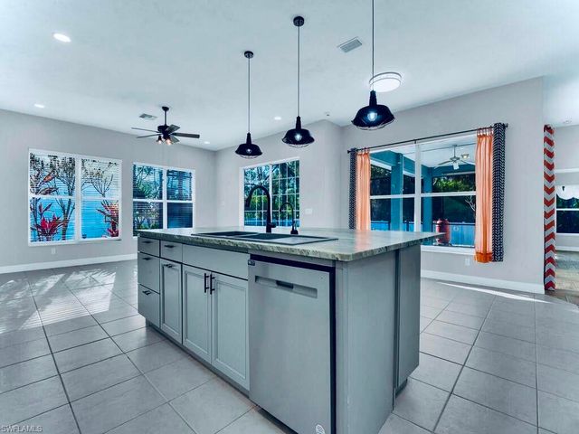 816 Columbus AVE, Lehigh Acres, FL 33972