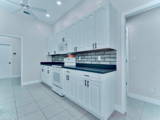 816 Columbus AVE, Lehigh Acres, FL 33972