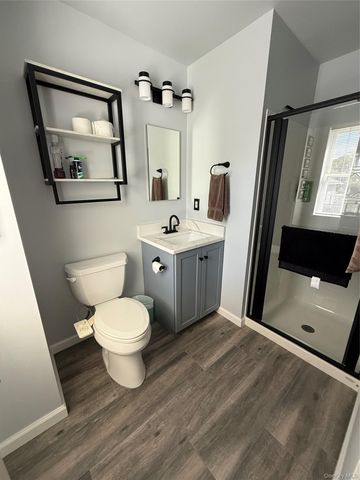4 Landings View, Hyde Park, NY 12538