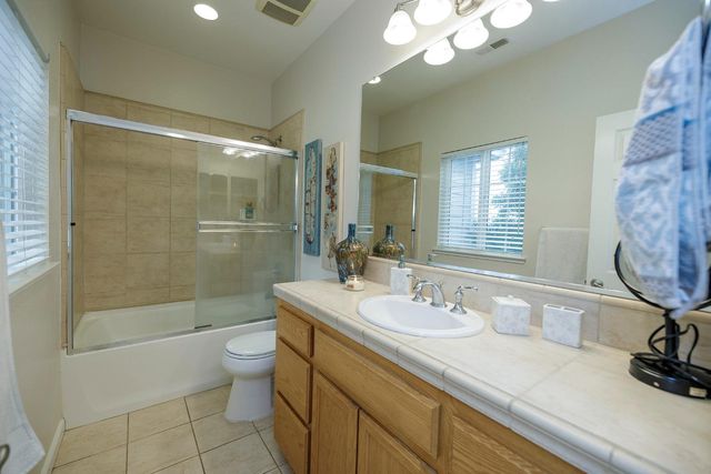 5303 Spaulding Ct, Riverbank, CA 95367