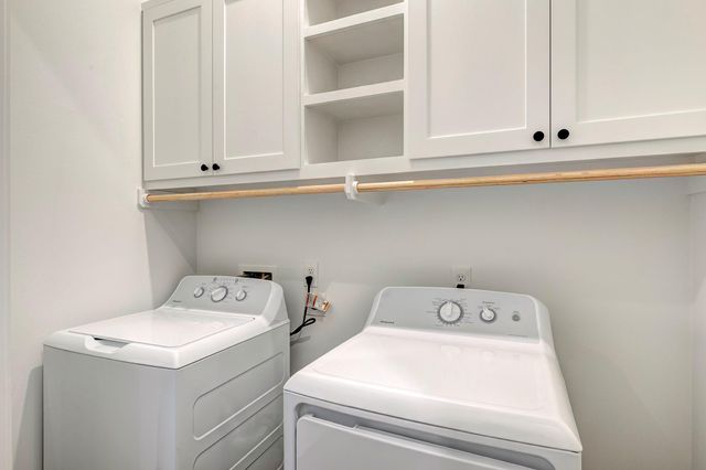 1717 Airline Drive B, Houston, TX 77009