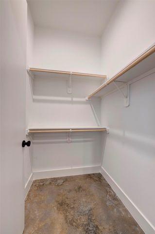 1717 Airline Drive B, Houston, TX 77009