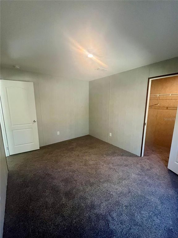 Image 19 of property listing at 400 S HOLLY AVENUE, Florahome, FL 32140