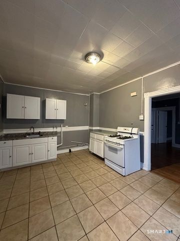 27 Bond Street, Hartford, CT 06114