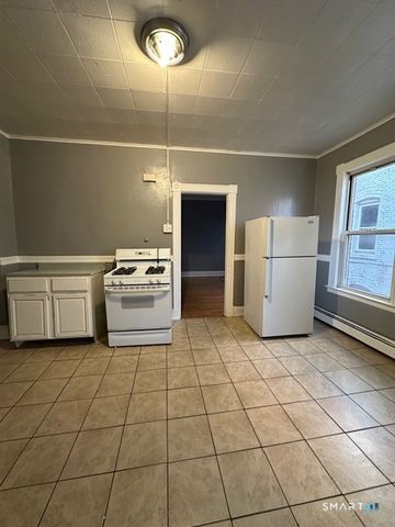 27 Bond Street, Hartford, CT 06114