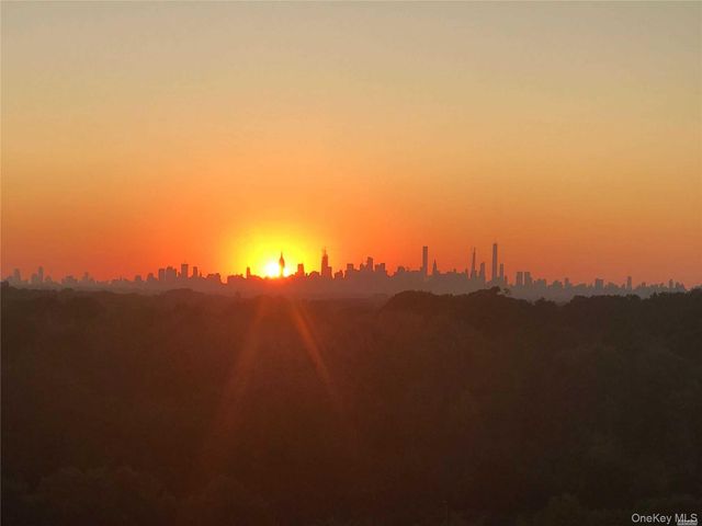 1 Bay Club Drive 19B, Bayside, NY 11360