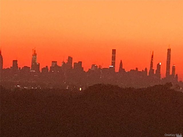 1 Bay Club Drive 19B, Bayside, NY 11360