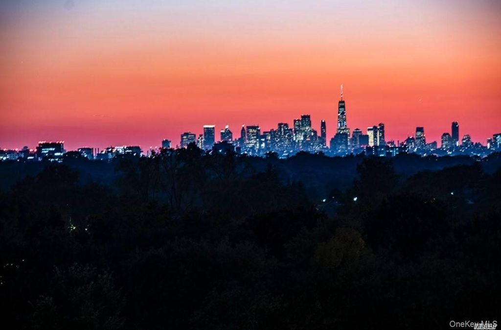 1 Bay Club Drive 19B, Bayside, NY 11360