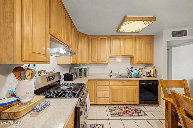 7420 E TAYLOR Street, Scottsdale, AZ 85257