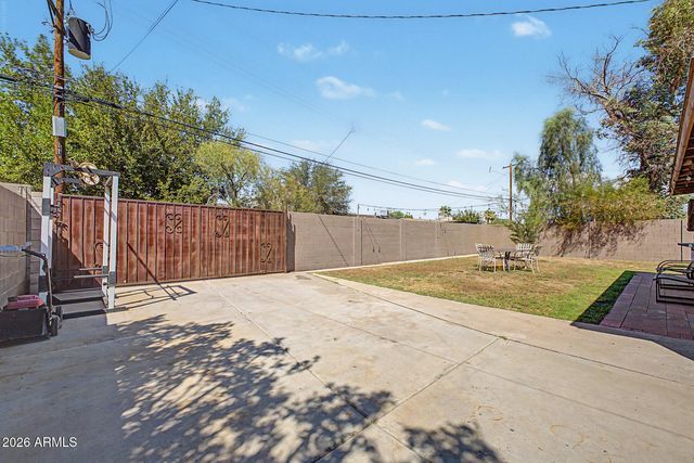 7420 E TAYLOR Street, Scottsdale, AZ 85257
