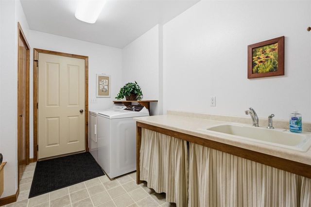 1722 PARK RIDGE LANE, North Fond Du Lac, WI 54937