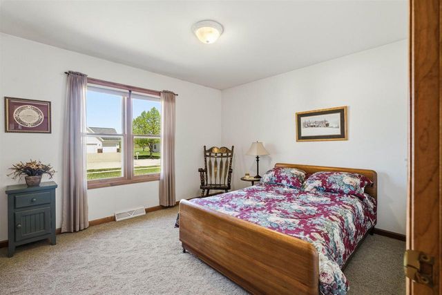 1722 PARK RIDGE LANE, North Fond Du Lac, WI 54937