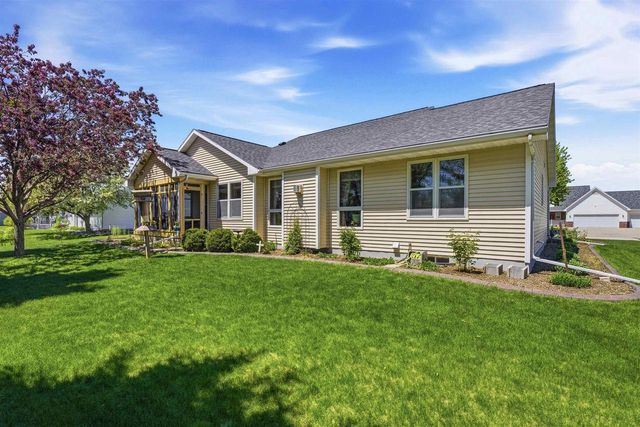 1722 PARK RIDGE LANE, North Fond Du Lac, WI 54937