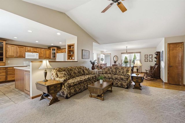 1722 PARK RIDGE LANE, North Fond Du Lac, WI 54937