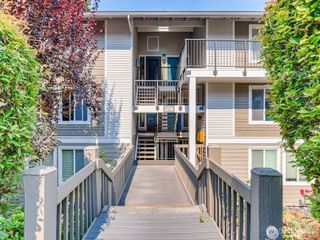 3236 80th Avenue SE #4, Mercer Island, WA 98040