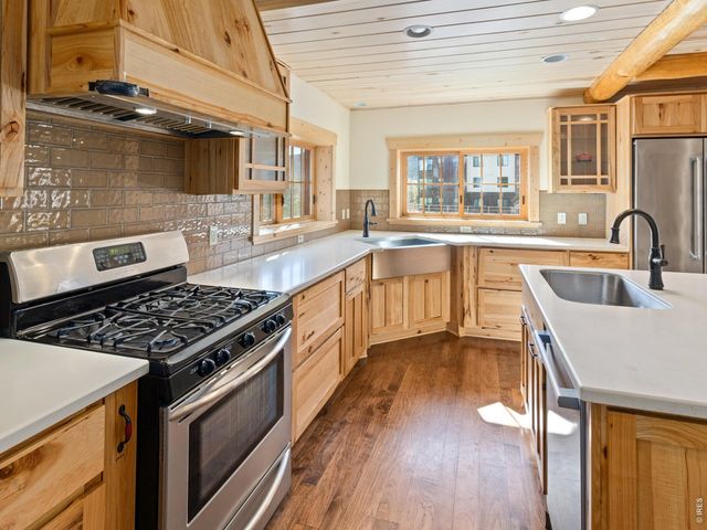 1101 Lexington Ln, Estes Park, CO 80517