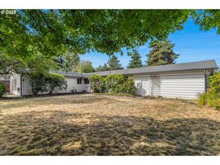 1309 N HADLEY Rd, Newberg, OR 97132