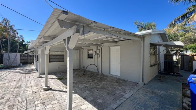 1120 NE 23rd Place, Pompano Beach, FL 33064