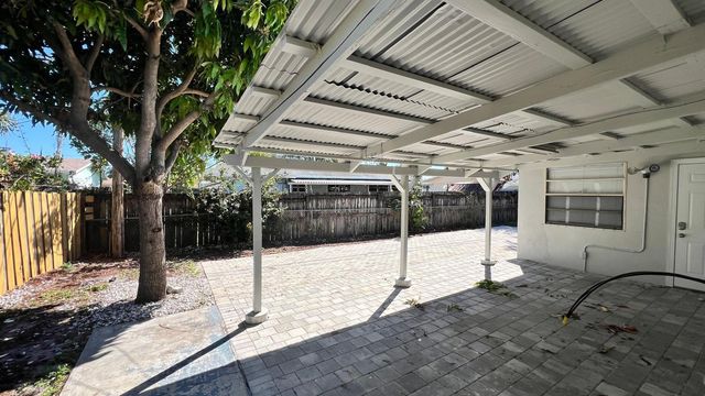 1120 NE 23rd Place, Pompano Beach, FL 33064