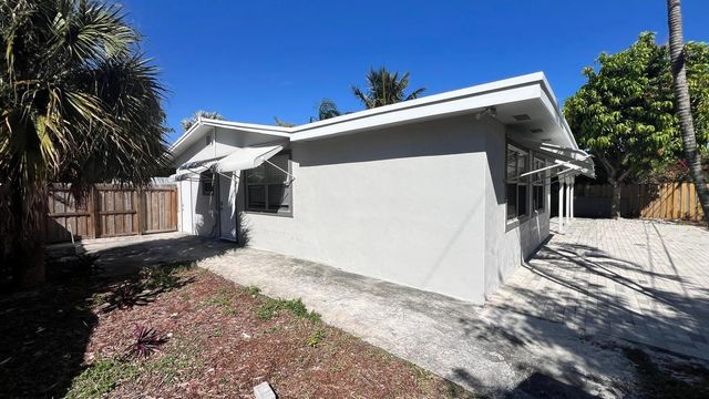 1120 NE 23rd Place, Pompano Beach, FL 33064