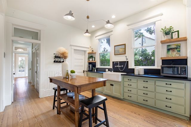 3403 Knight Street, Dallas, TX 75219