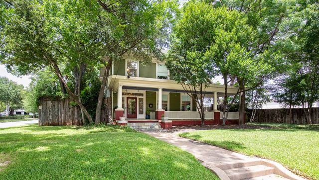 3403 Knight Street, Dallas, TX 75219