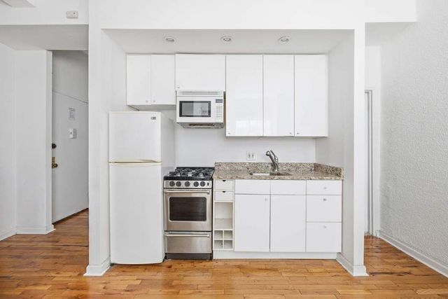 4 Lexington Ave Apt 2N, New York City, NY 10010