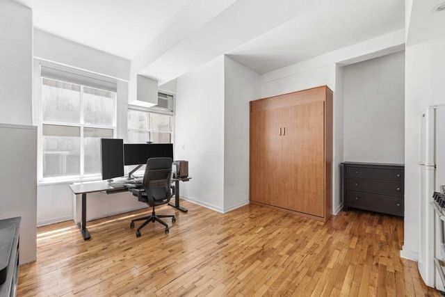 4 Lexington Ave Apt 2N, New York City, NY 10010
