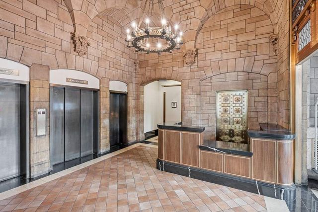 4 Lexington Ave Apt 2N, New York City, NY 10010