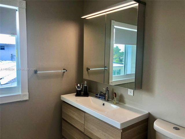 1524 Argyle Drive, Fort Lauderdale, FL 33312