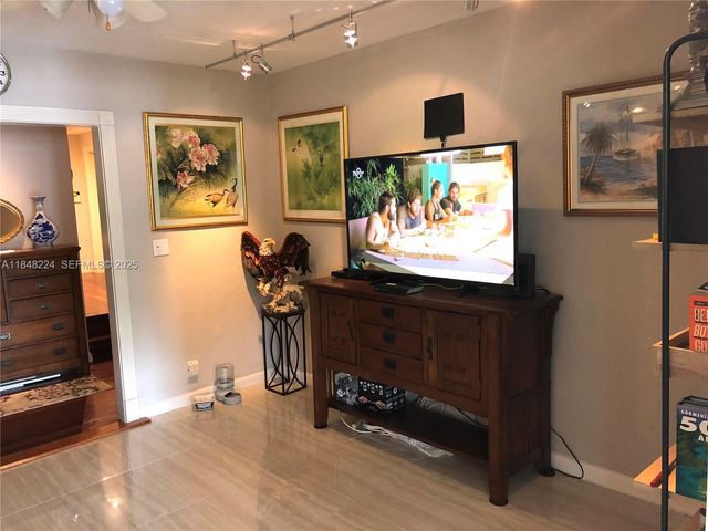 1524 Argyle Drive, Fort Lauderdale, FL 33312