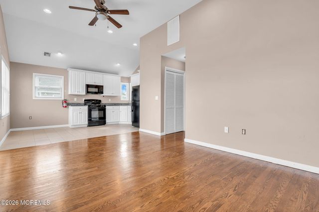 227 Cedar Drive, Bayville, NJ 08721