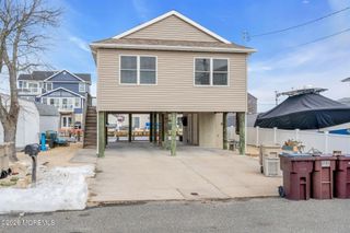 227 Cedar Drive, Bayville, NJ 08721