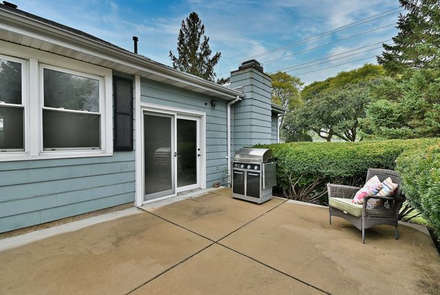 1001 S Edgewood Avenue, Lombard, IL 60148