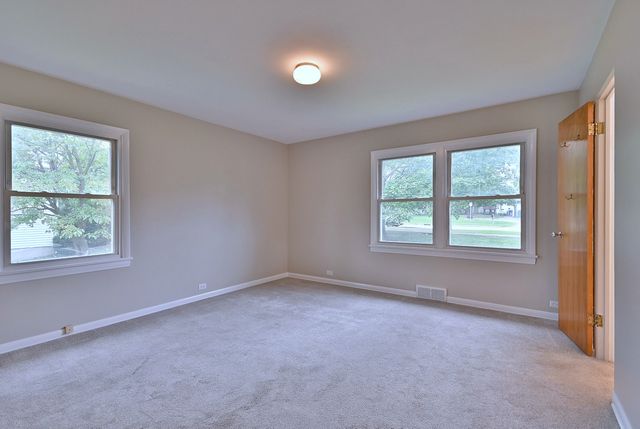 1001 S Edgewood Avenue, Lombard, IL 60148