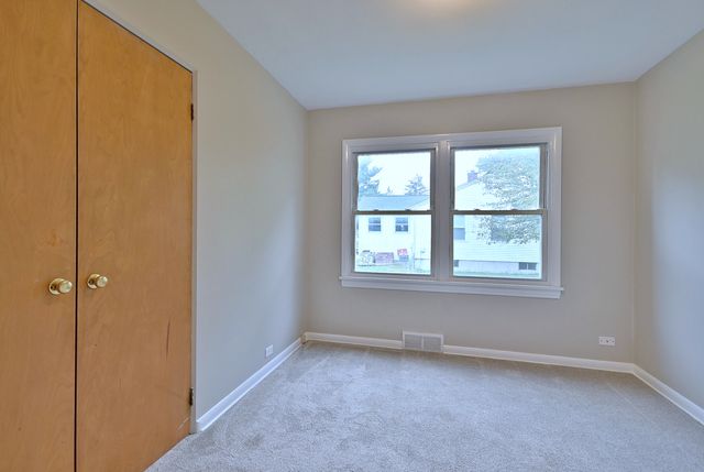 1001 S Edgewood Avenue, Lombard, IL 60148