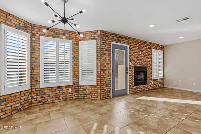 2709 N COPIA Street, El Paso, TX 79930
