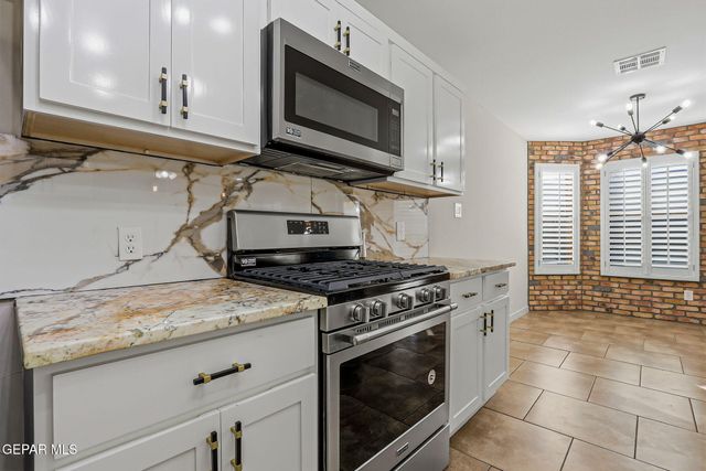 2709 N COPIA Street, El Paso, TX 79930