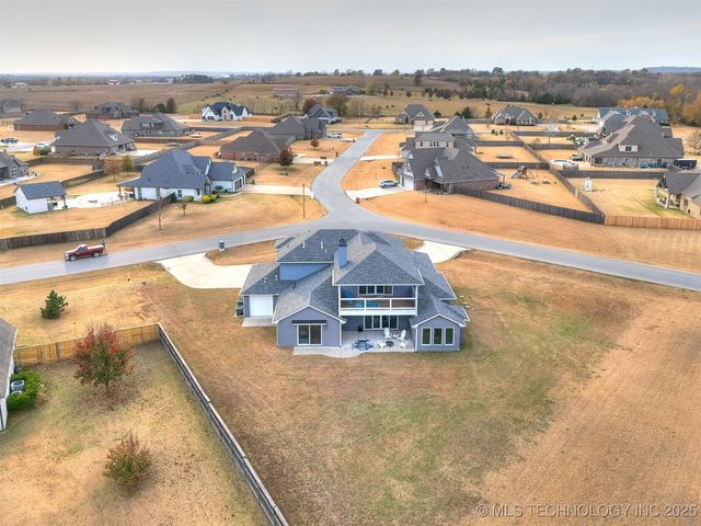 17243 S 21st East Avenue, Mounds, OK 74047