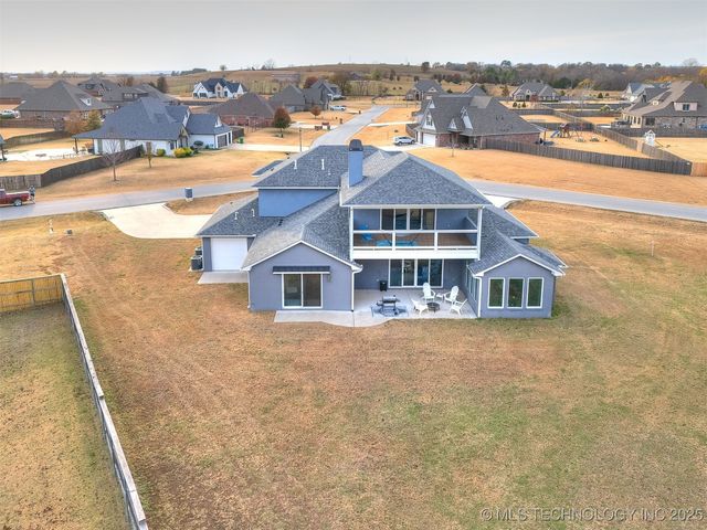 17243 S 21st East Avenue, Mounds, OK 74047