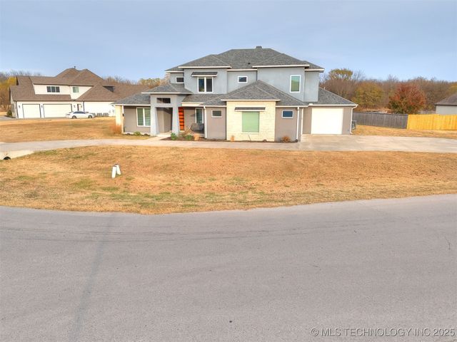 17243 S 21st East Avenue, Mounds, OK 74047