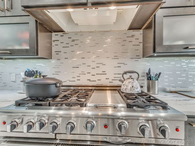 17243 S 21st East Avenue, Mounds, OK 74047