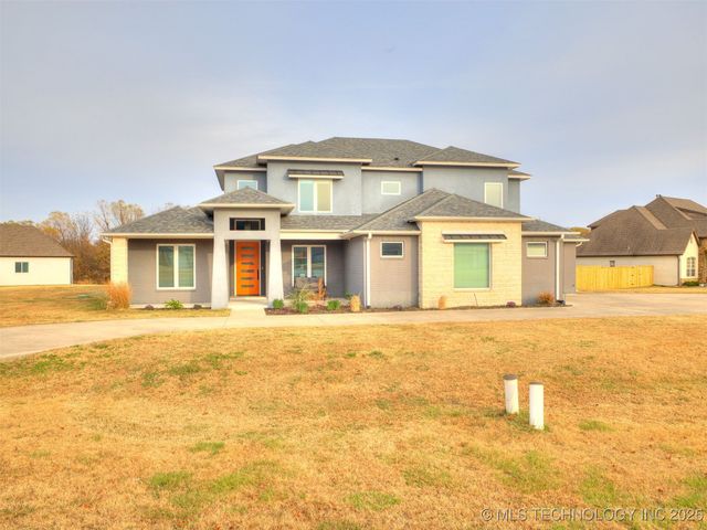 17243 S 21st East Avenue, Mounds, OK 74047