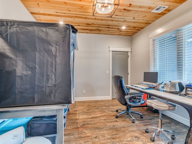 17243 S 21st East Avenue, Mounds, OK 74047