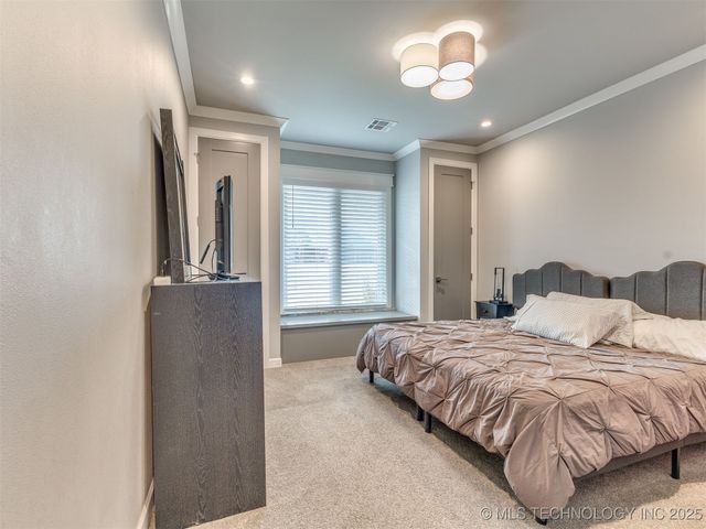 17243 S 21st East Avenue, Mounds, OK 74047