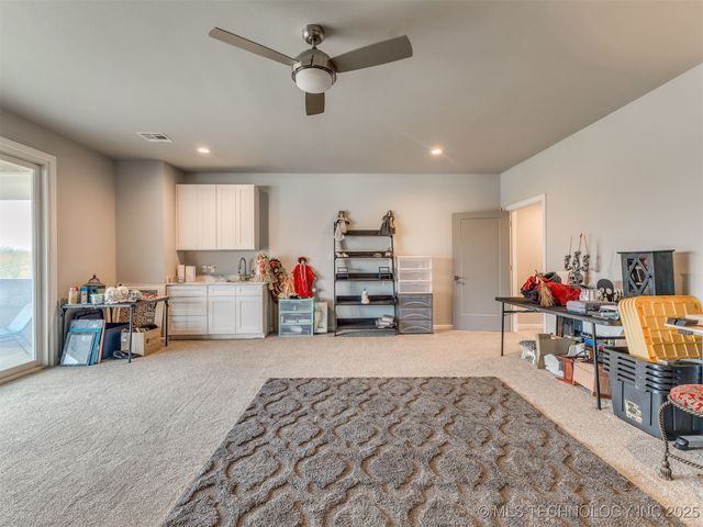 17243 S 21st East Avenue, Mounds, OK 74047